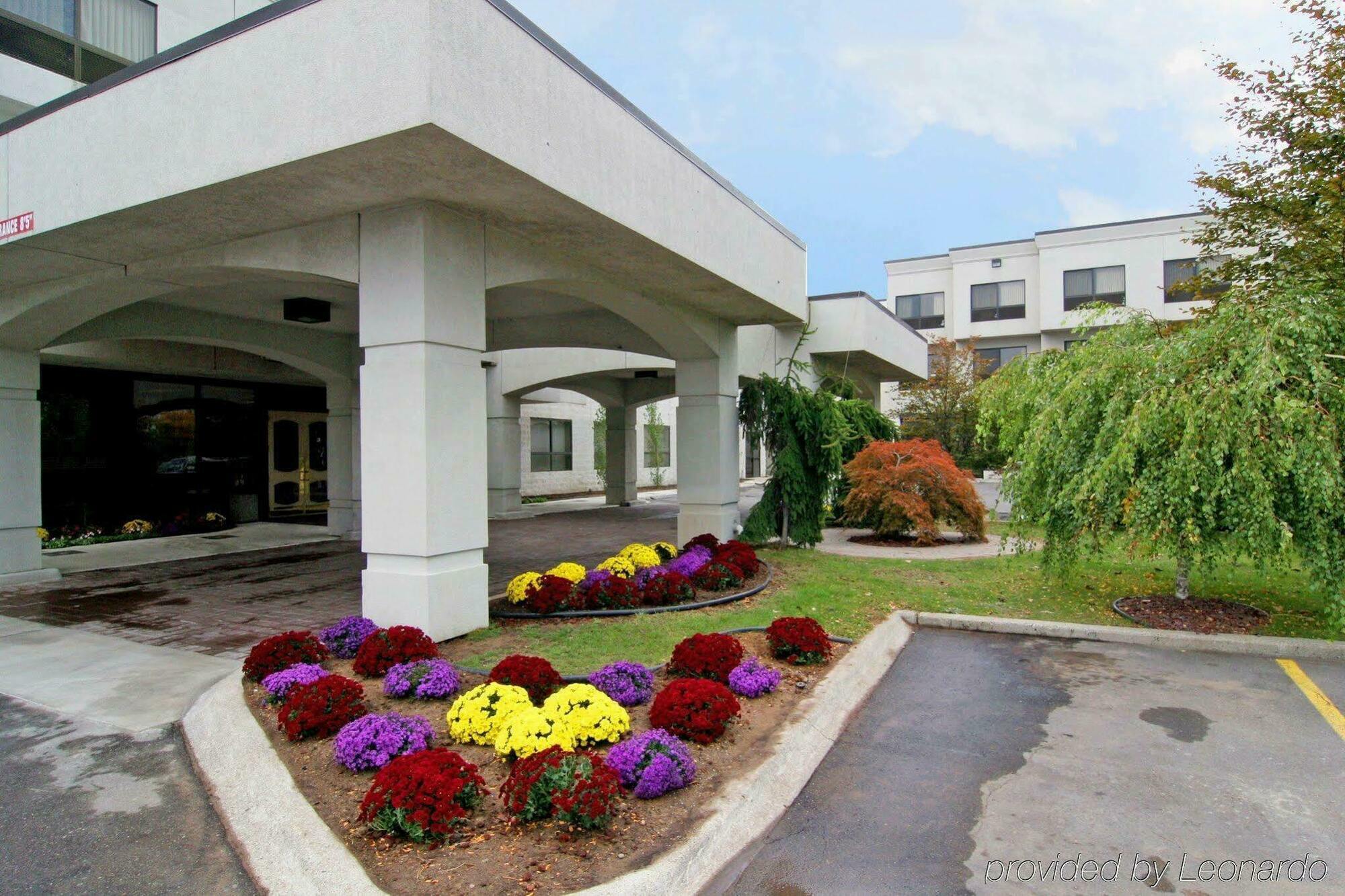 American Inn & Suites Вотерфорд Екстер'єр фото
